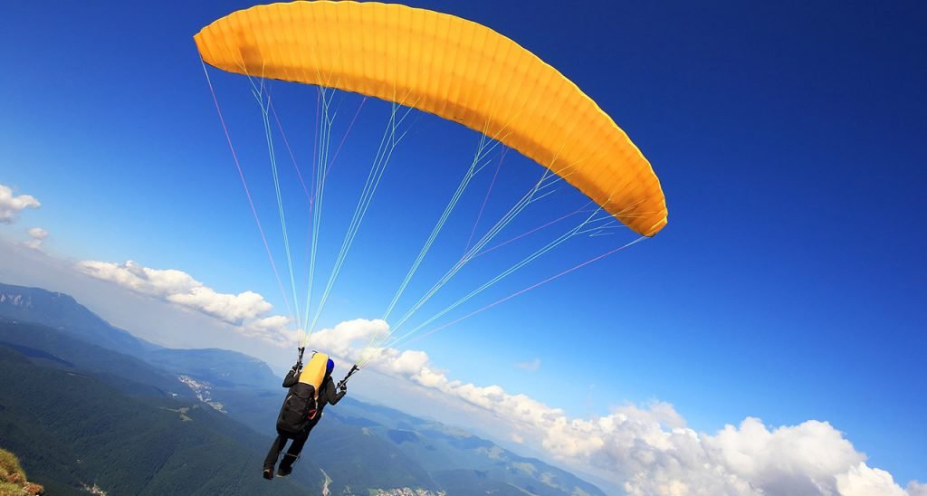 Paragliding Himachal Tour Package